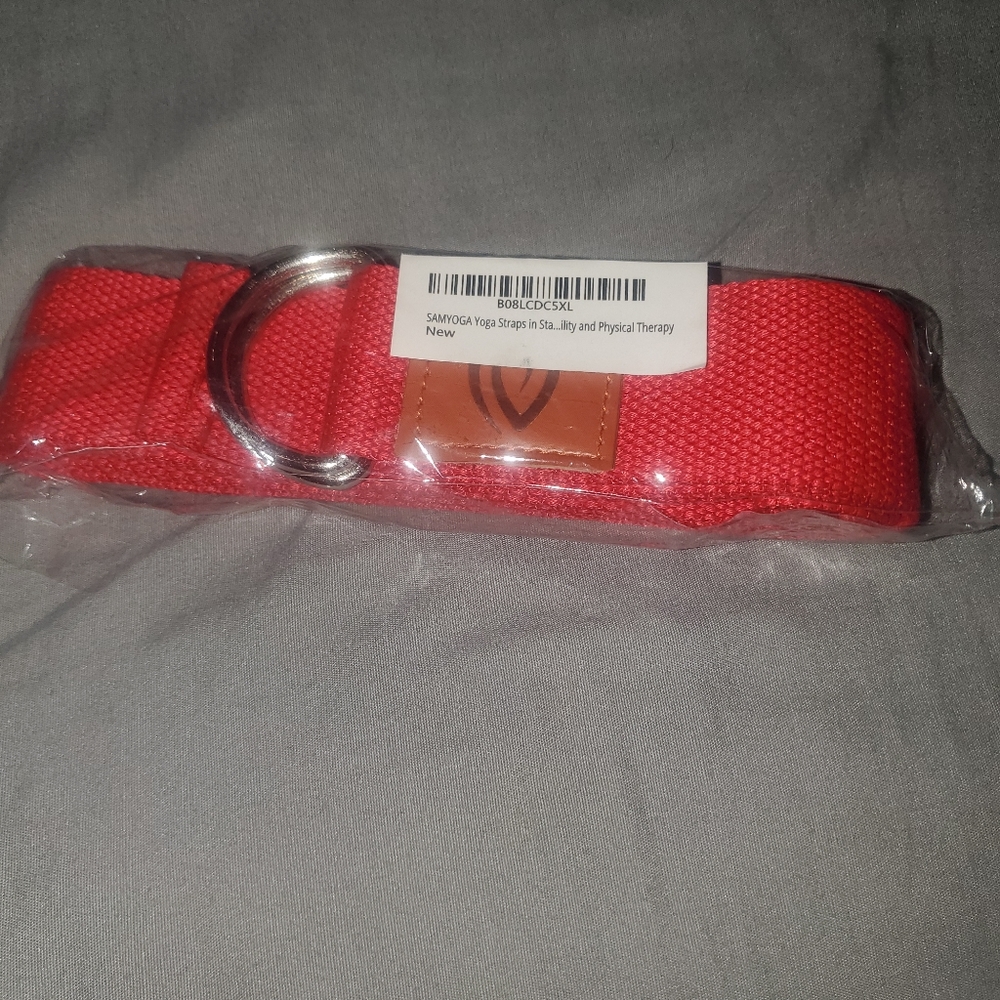 NEW Adjustable 6’ x 1 3/4” Yoga Pose Stretch & Physical Therapy Red Strap